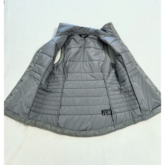 The North Face Womens Sz XS Quilted Snap Button Grey Herringbone Puffer Vest - Picture 8 of 12